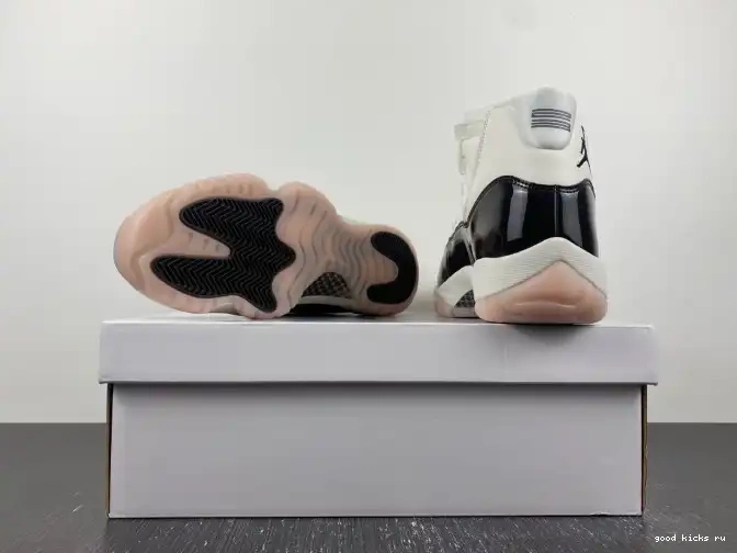 11 WMNS Air Jordan AR0715-101 Neapolitan 0618